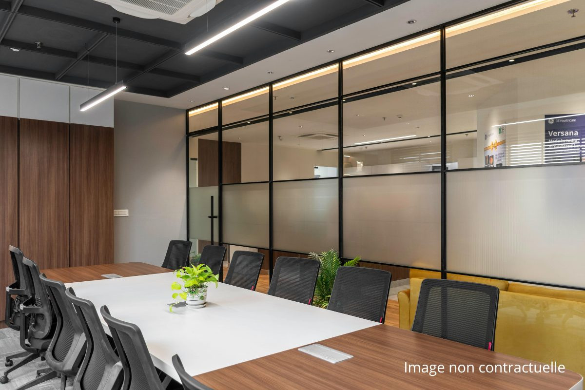 Local d’activité Annecy – secteur Pringy, 935 m² premium, libre, divisible, proche autoroute (DPE B)