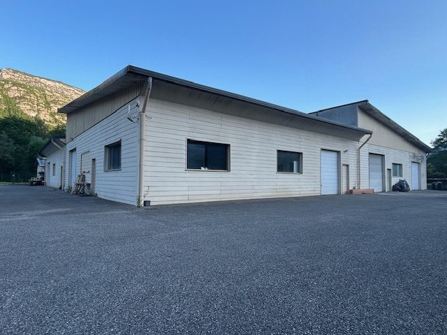 Immobilier pro dans Lathuile