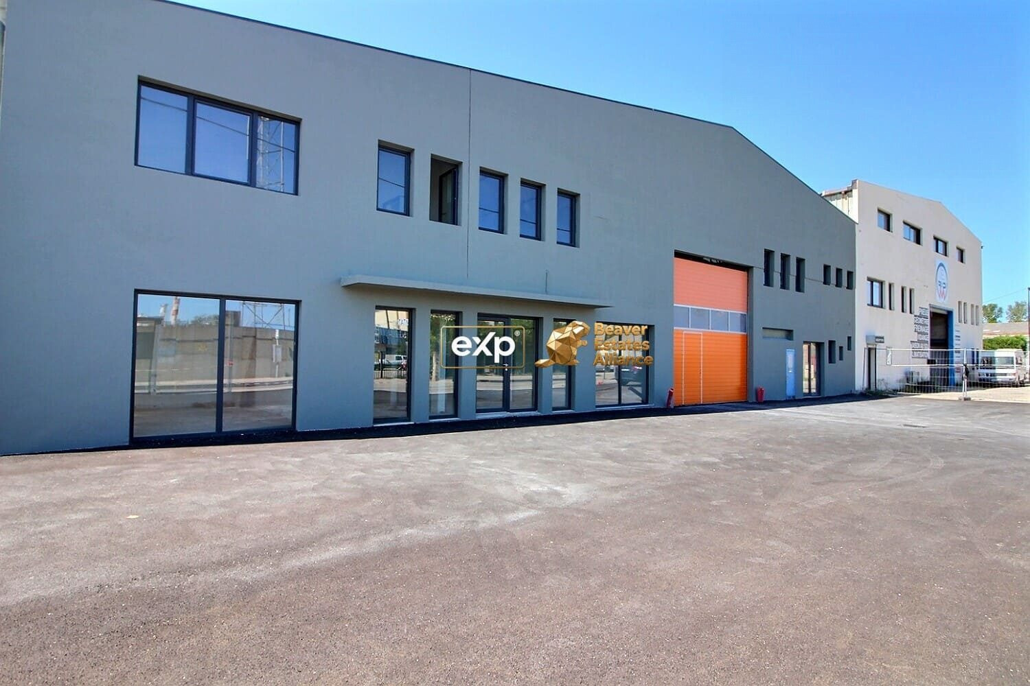 Immobilier pro à vendre à Orange