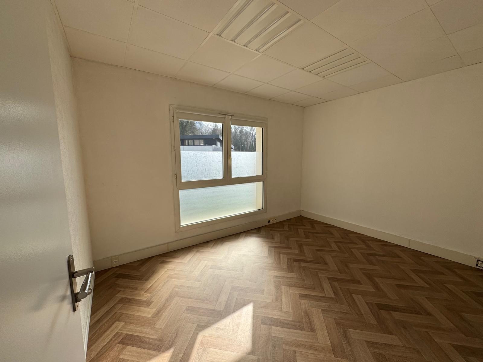 Immobilier pro à vendre à Annecy