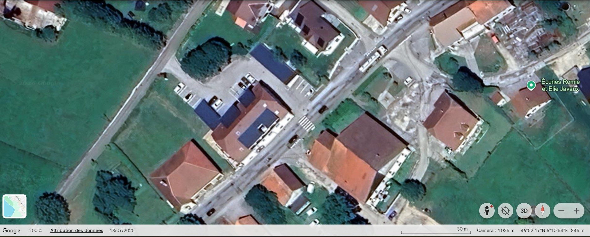 Place de parking à 3mn, 1 km de la gare de FRASNES (25)
