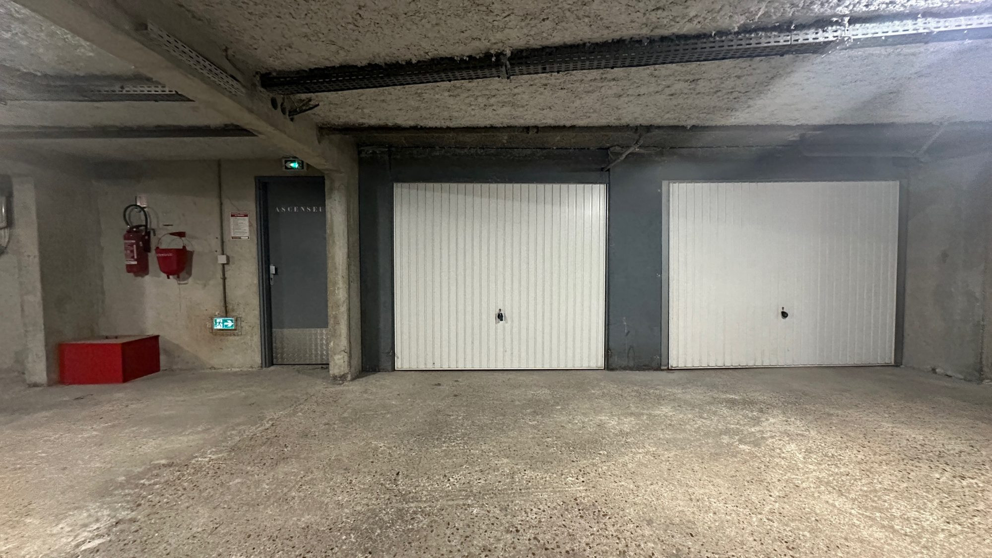Garage Box 4