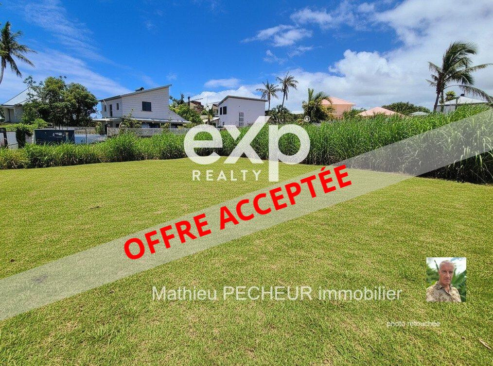 SAINT-BENOIT / TERRAIN CONSTRUCTIBLE 719 m2