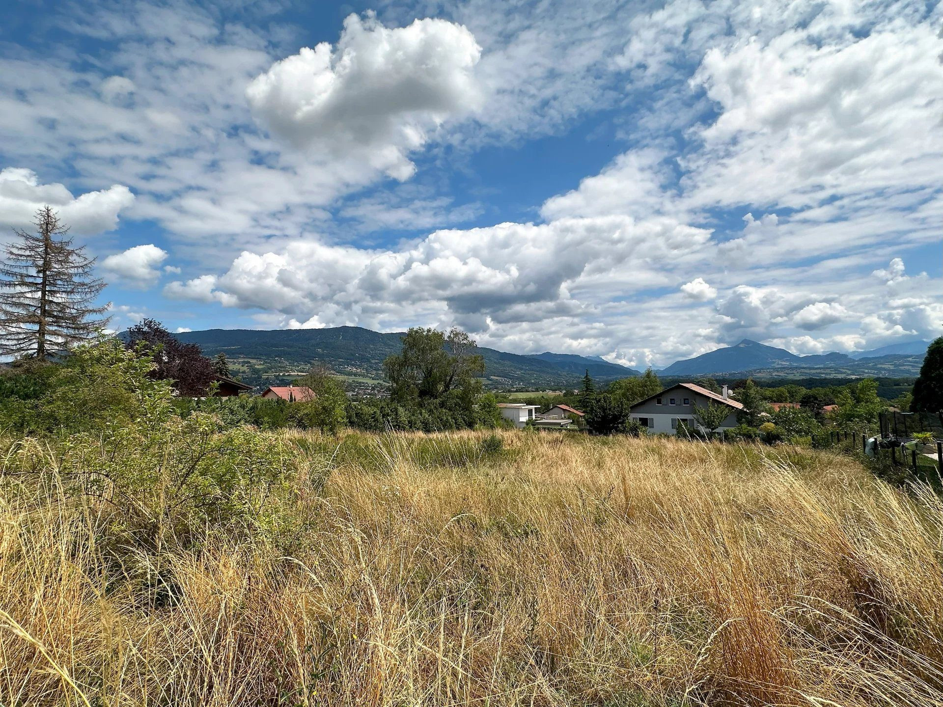 Terrain 1956 m² · à Vétraz-Monthoux · 1 956 m² · 737 000 €