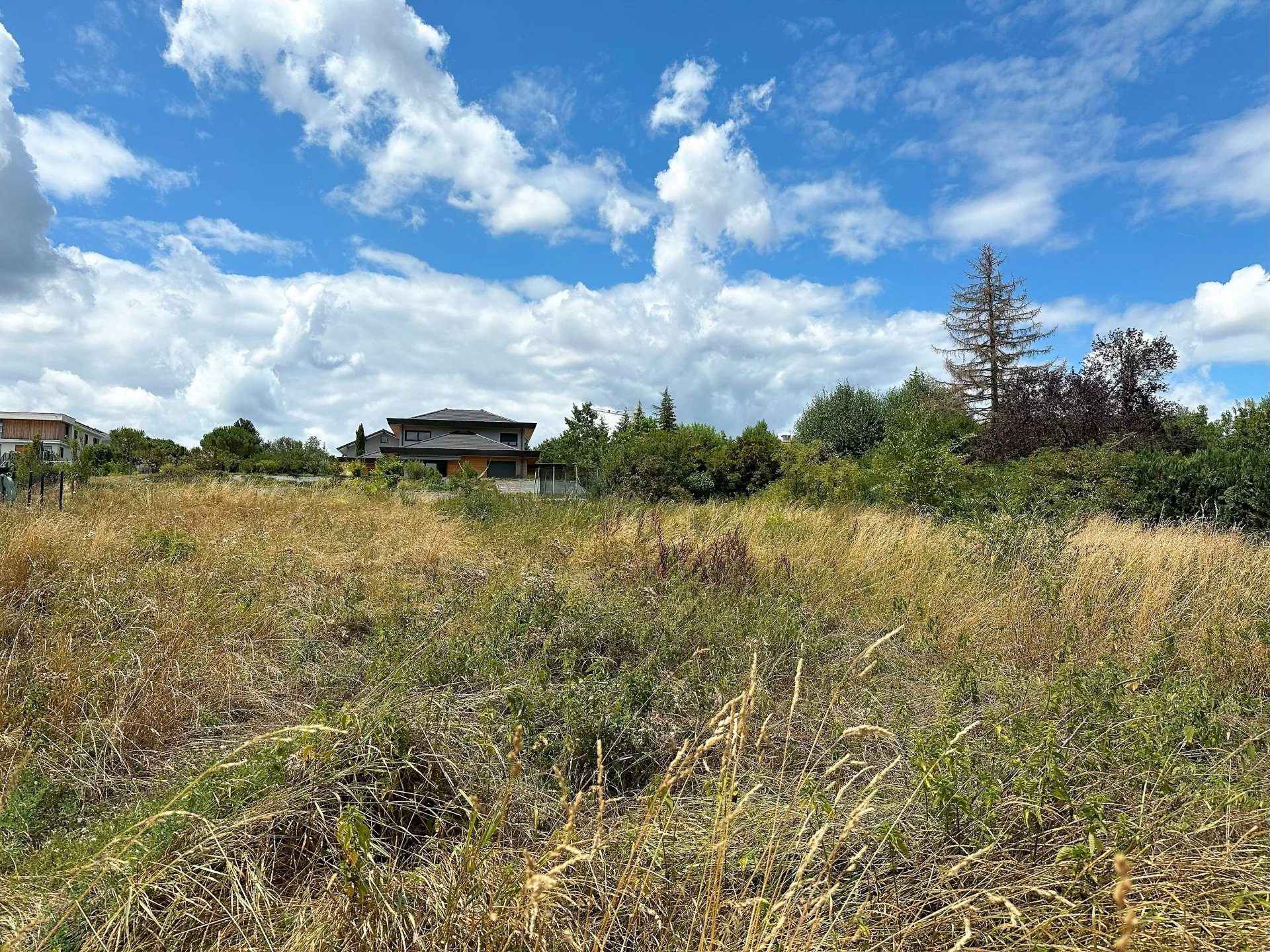 Terrain 1956 m² · à Vétraz-Monthoux · 1 956 m² · 737 000 €