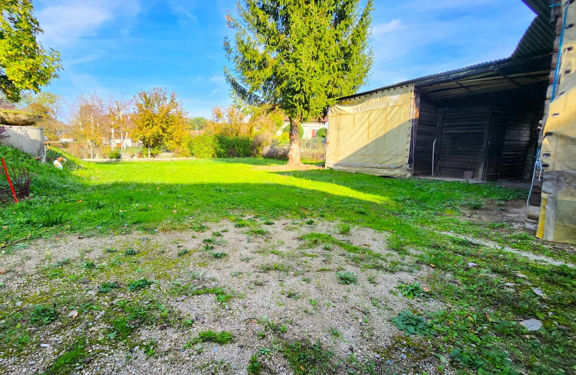 Terrain constructible au calme dans une impasse · à Reignier-Ésery · 199 000 €