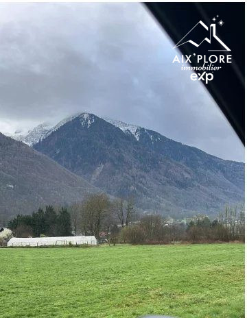 Terrain constructible de 752m²