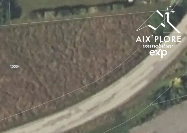 Terrain constructible de 752m²
