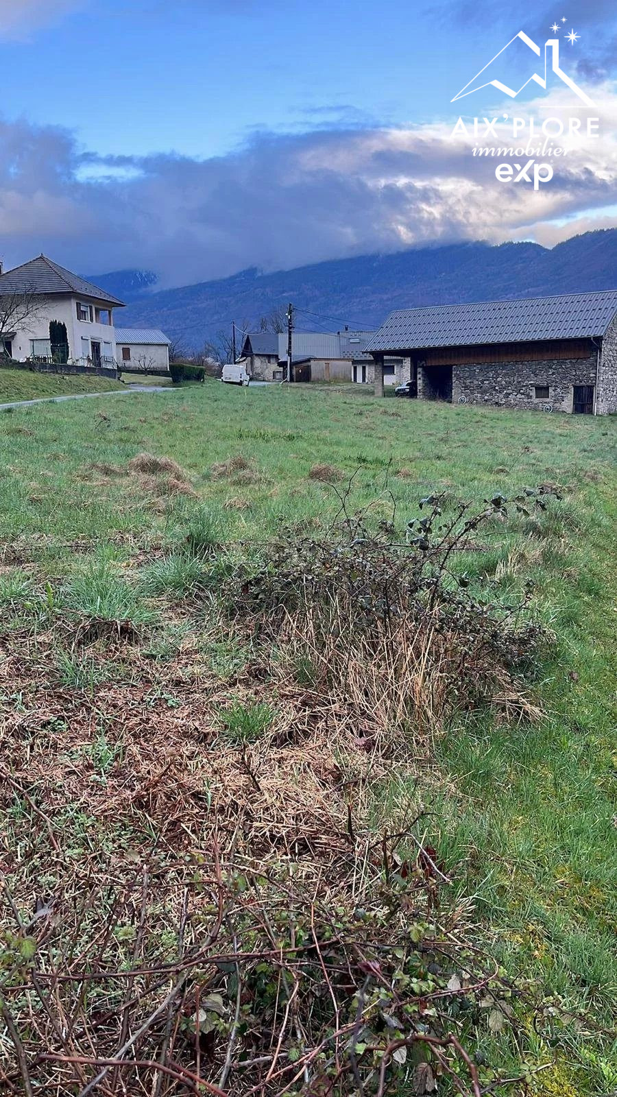 Terrain constructible de 700m²