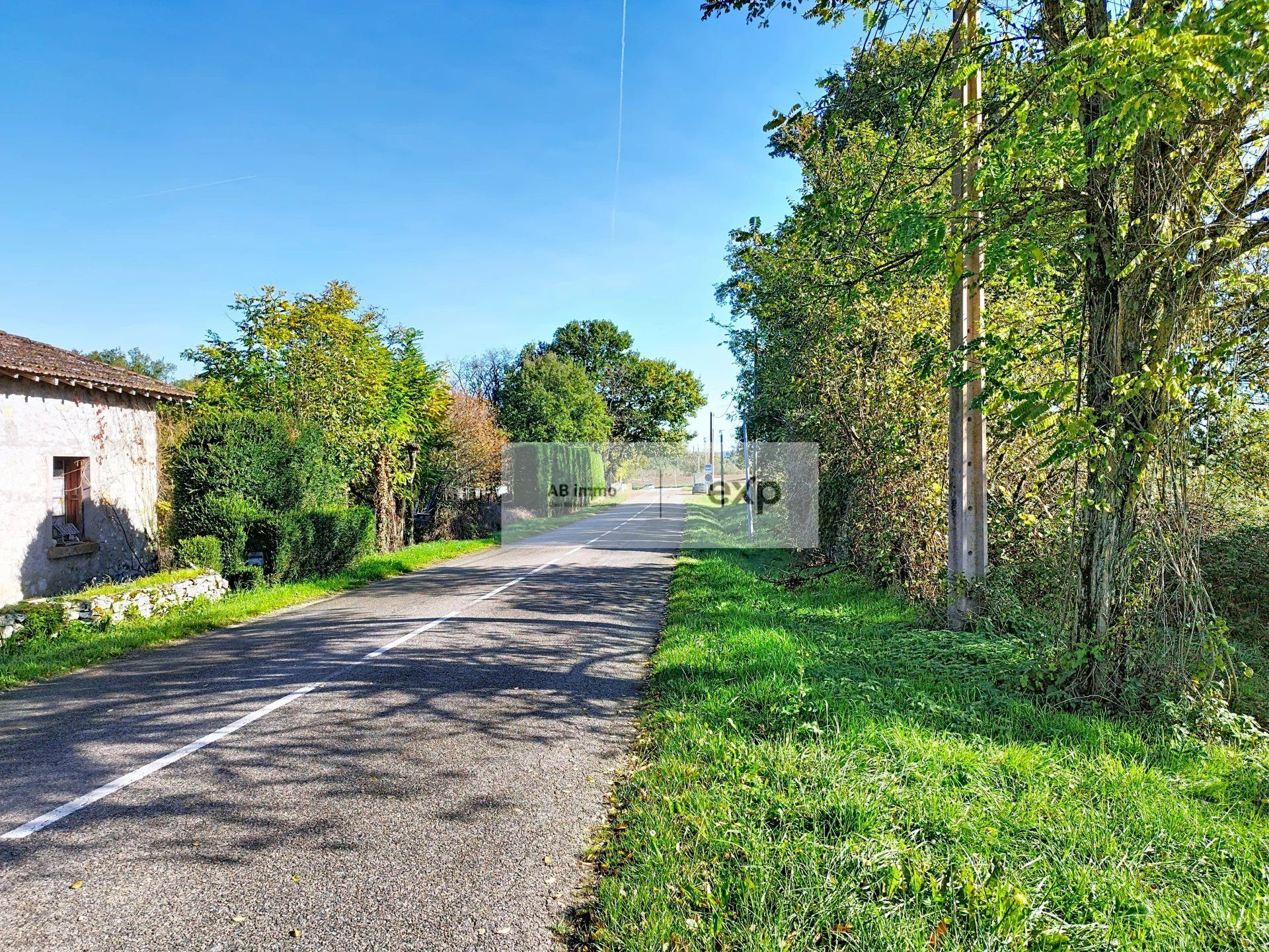 Terrain constructible 1279 m² avec vue dégagée – Molières (82) · 32 900 €