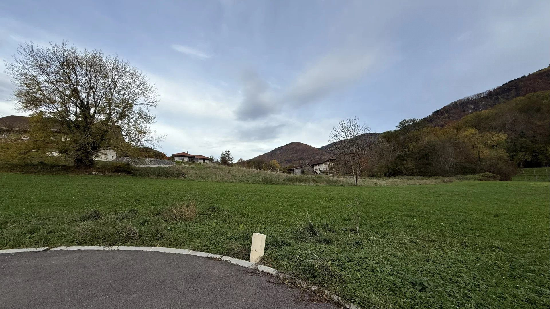 Terrain à vendre à Cervens