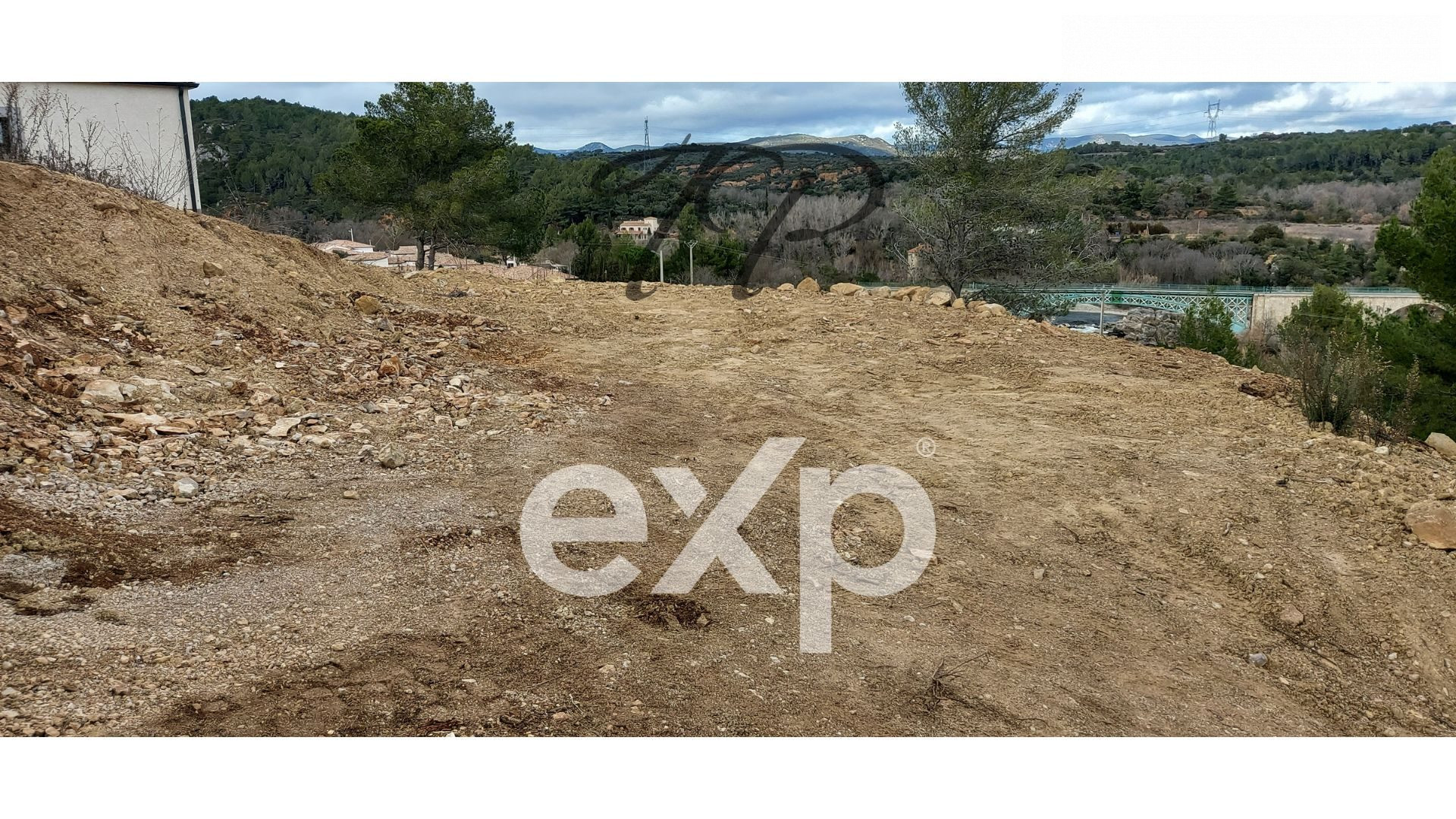 BUILDABLE LAND WITH BUILDING PERMIT 5