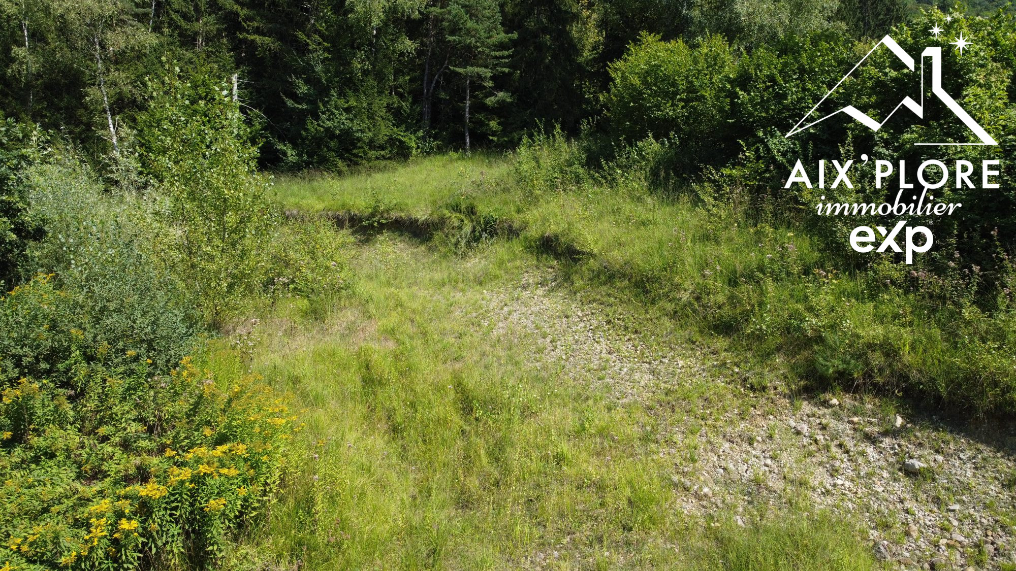 Terrain de 1541 m² dont 800 m² constructibles