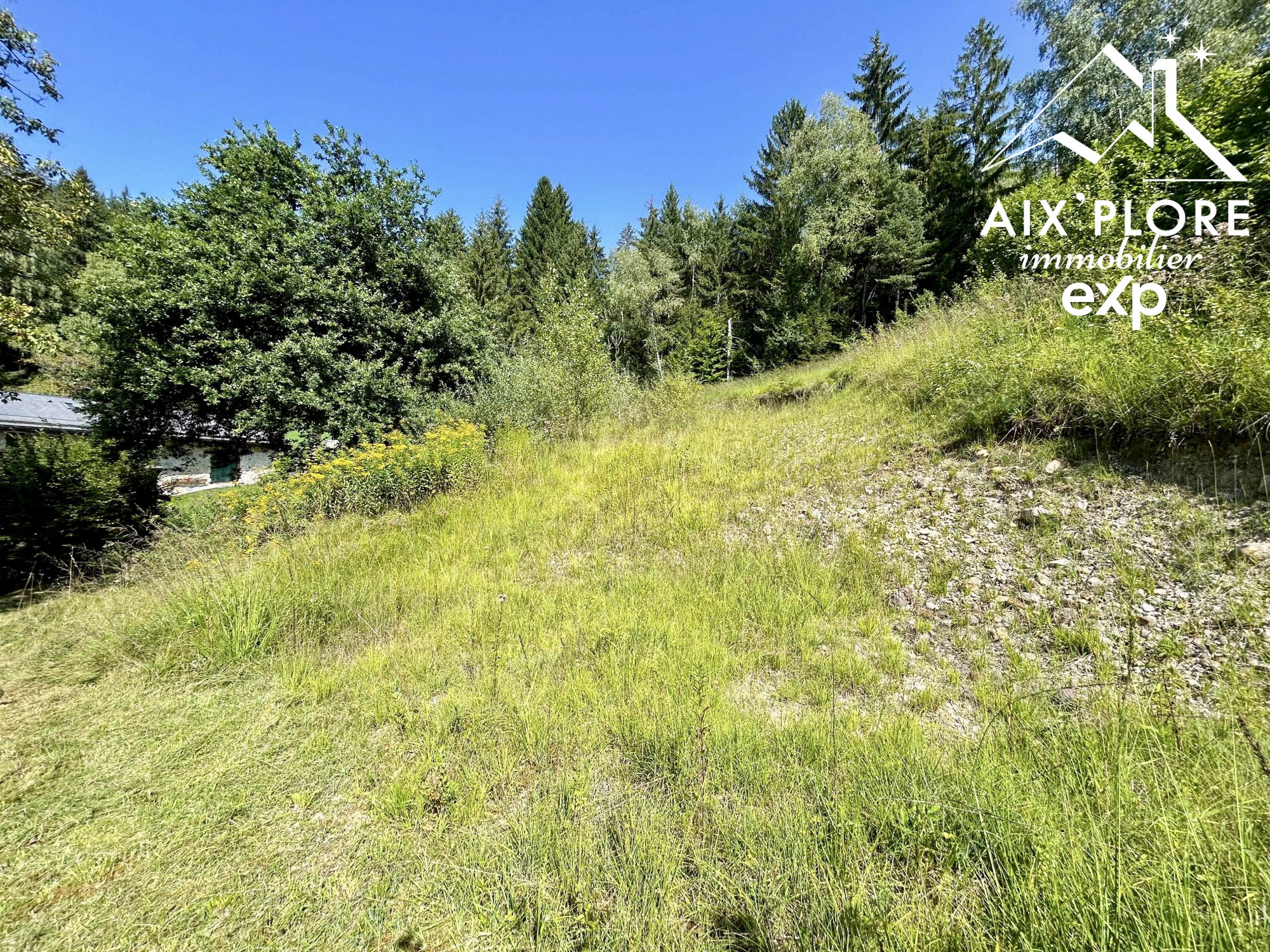 Terrain de 1541 m² dont 800 m² constructibles