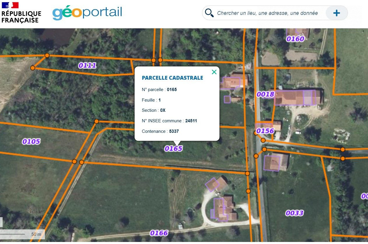 Superbe terrain de 5337 m², 1909 m² constructible, au calme.