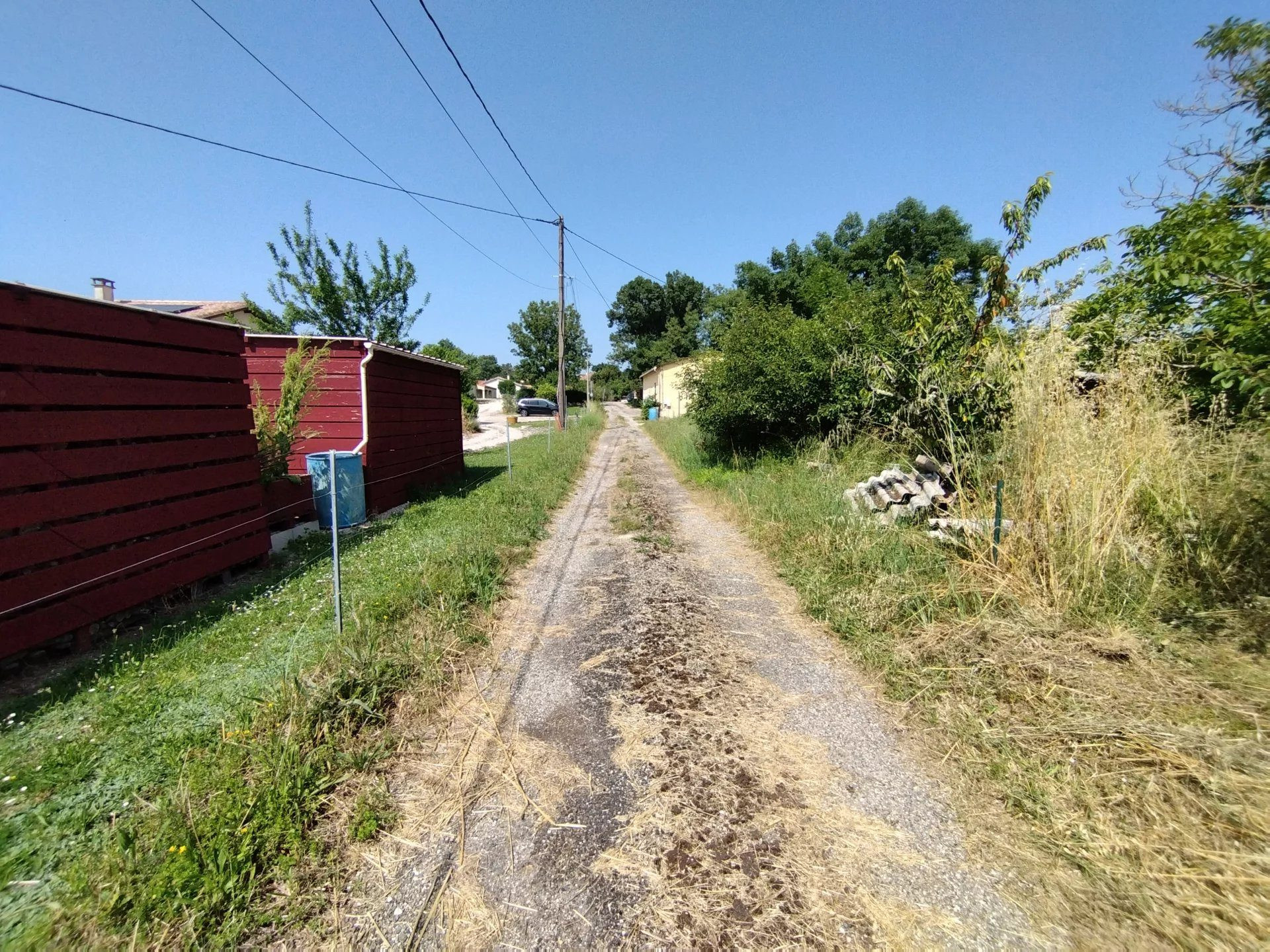 Grand terrain constructible de 3925 m² à Castelnau-Montratier – À saisir à prix canon ! · 43 000 €