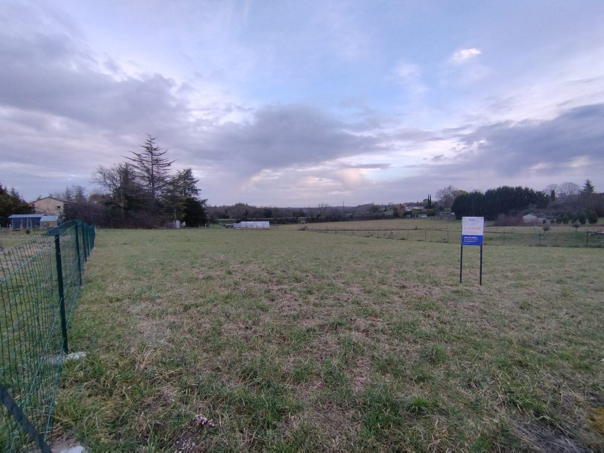 Terrain constructible plat