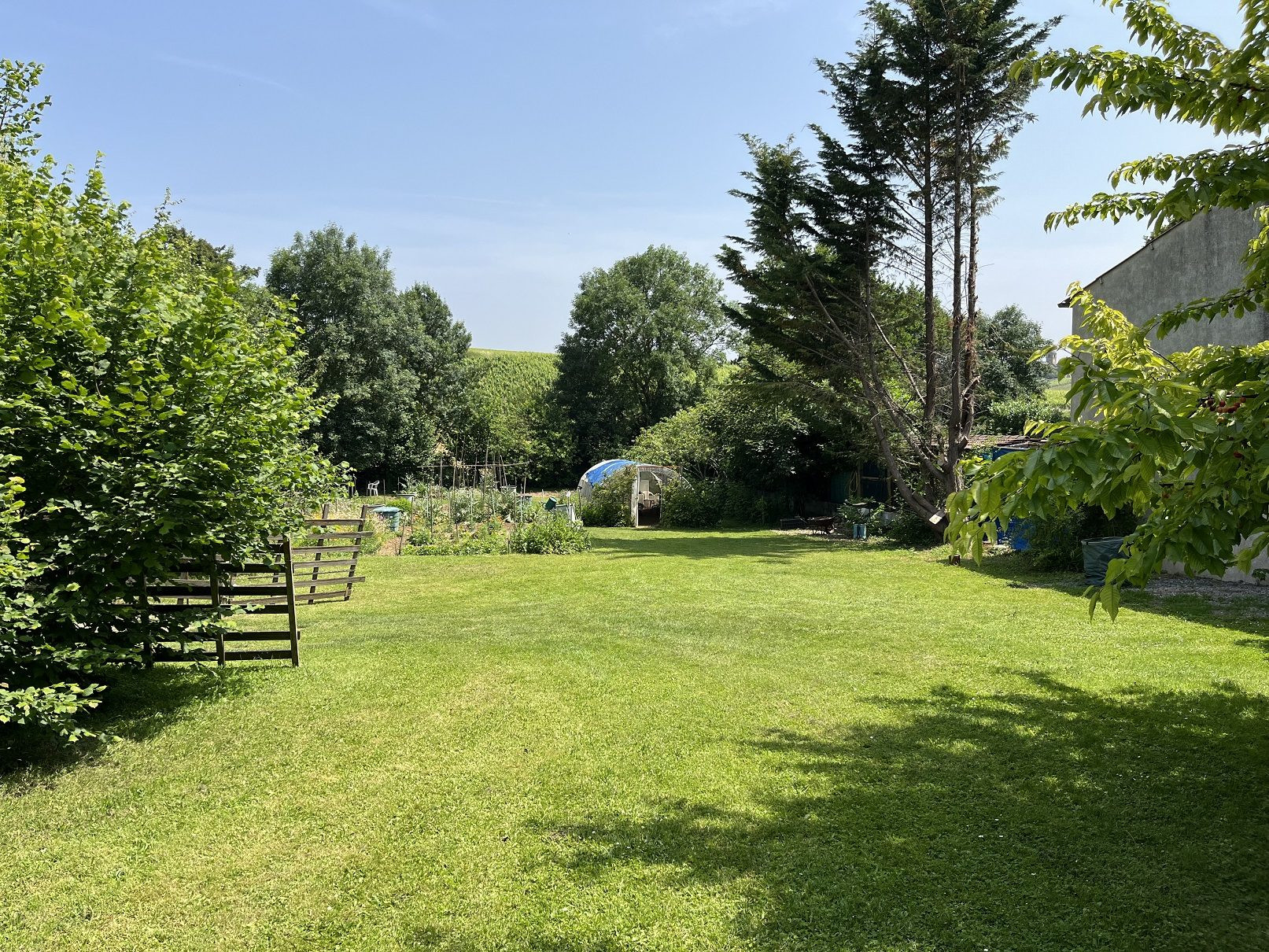 Terrain constructible, 1480 m² - Igé