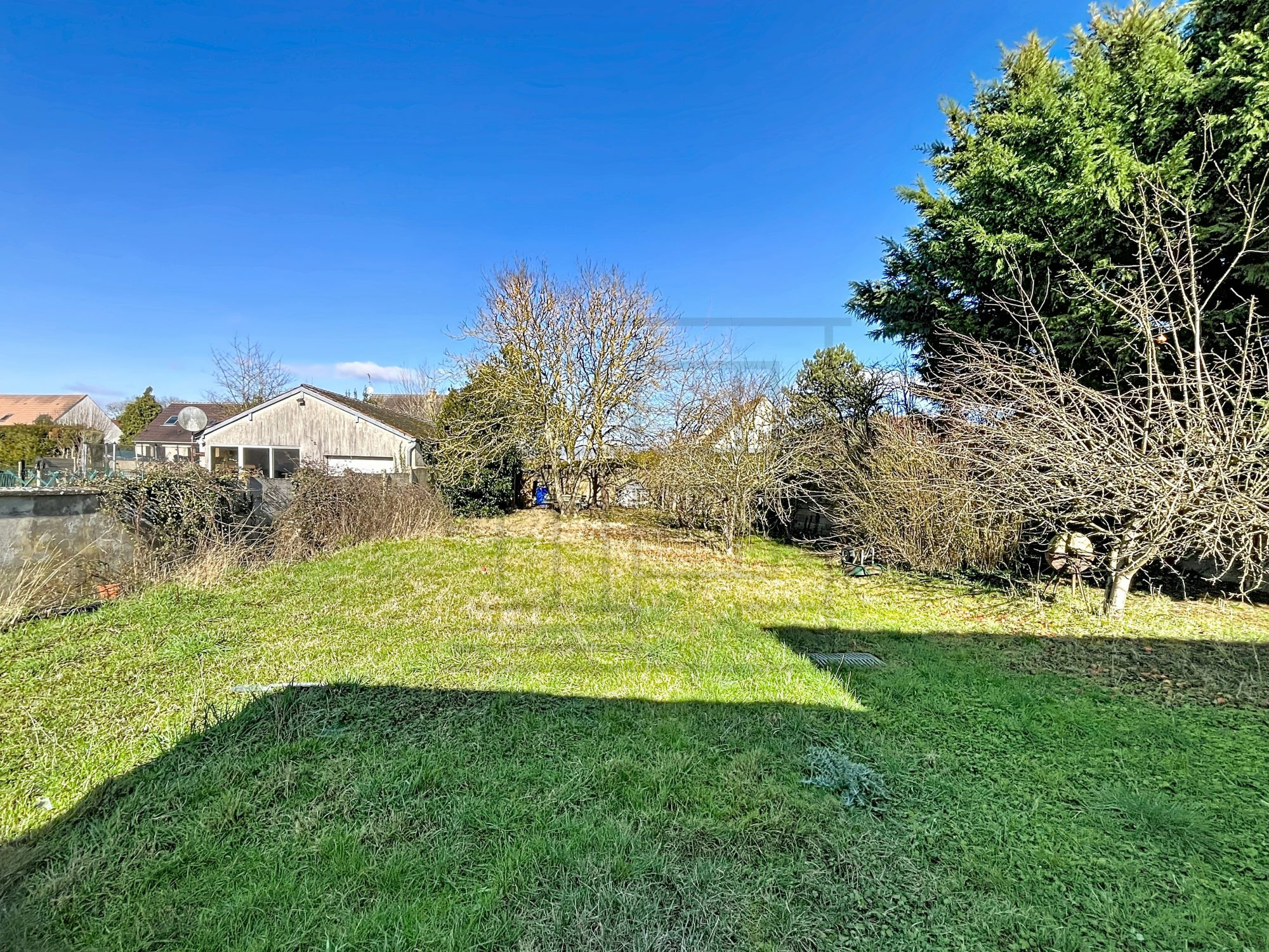 Terrain dans Crouy-en-Thelle