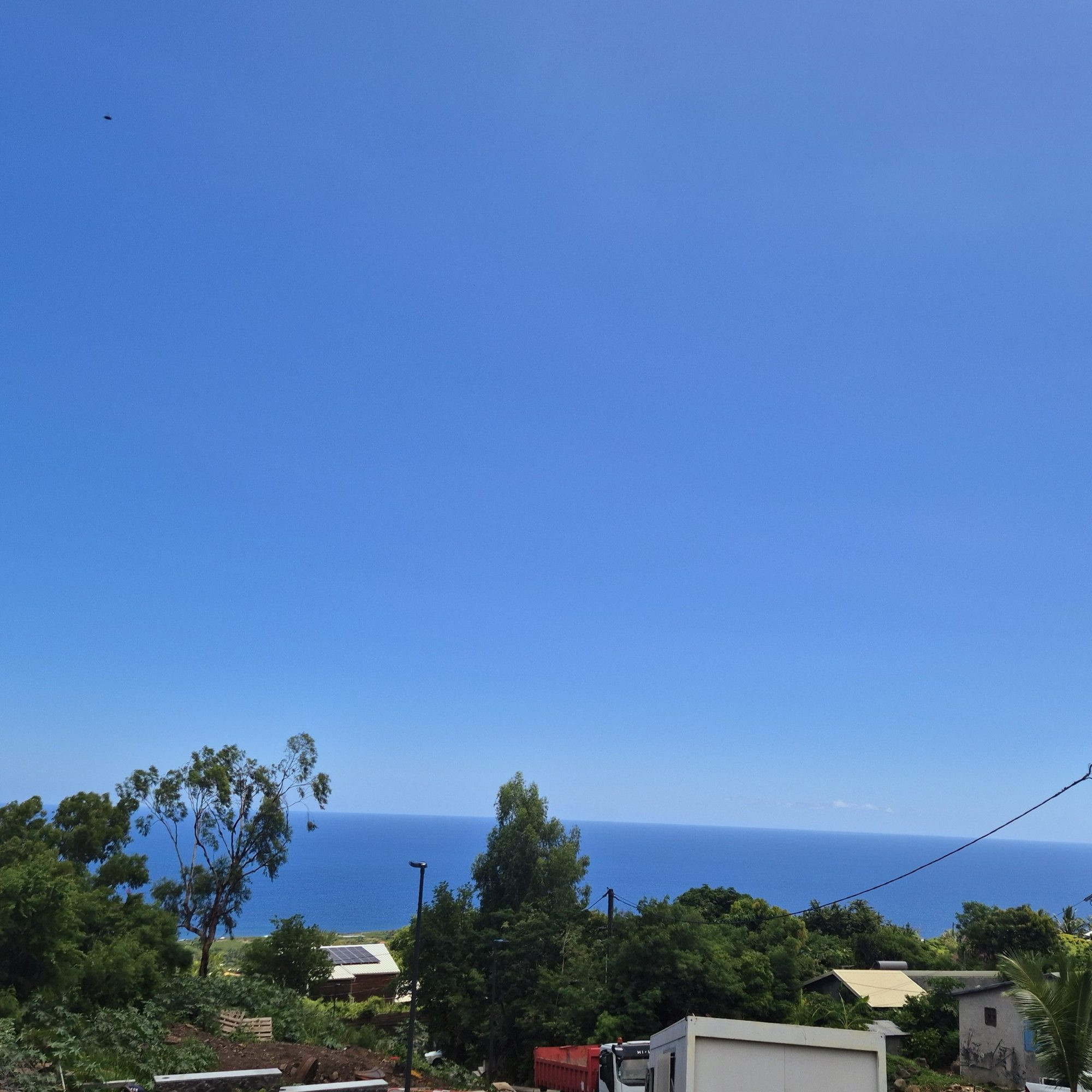 Saint-Leu-Buildable Land for Sale 273m2 3