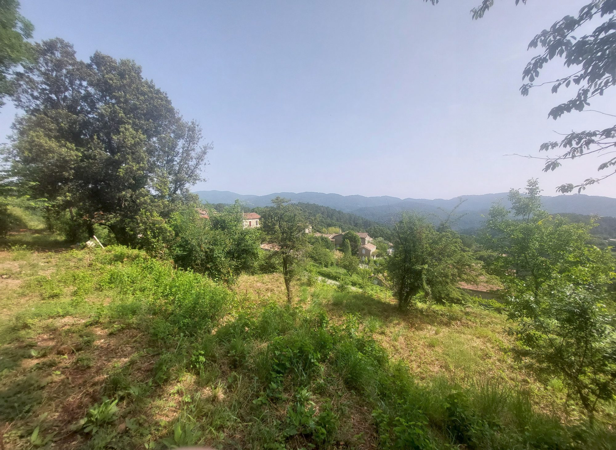 terrain constructible viabilisé avec permis · à Saint-Paul-la-Coste · 75 000 €