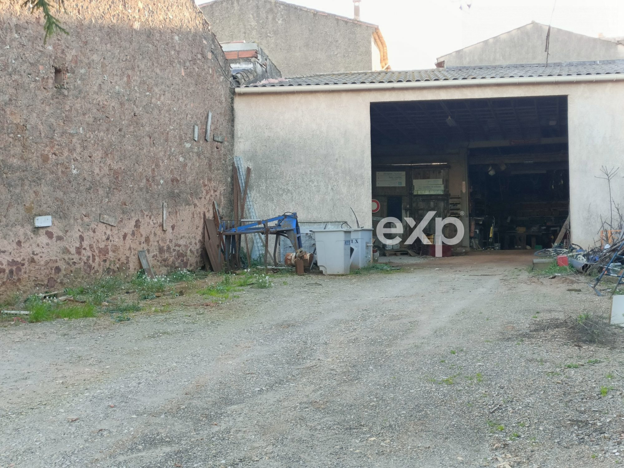Characterful Warehouse on Buildable Land 2