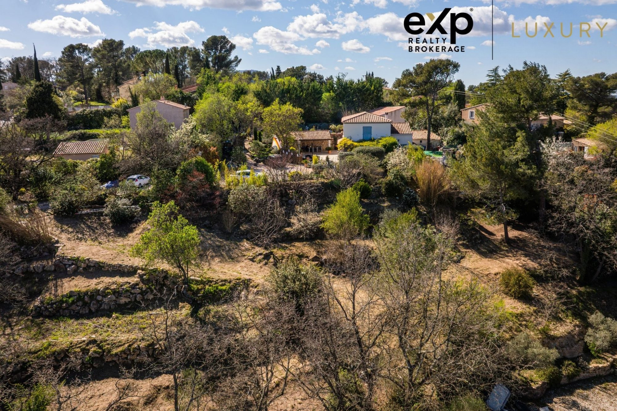 BELCODENE TERRAIN CONSTRUCTIBLE AVEC CU ACCORDE ET VUE SAINTE VICTOIRETerrain construtible