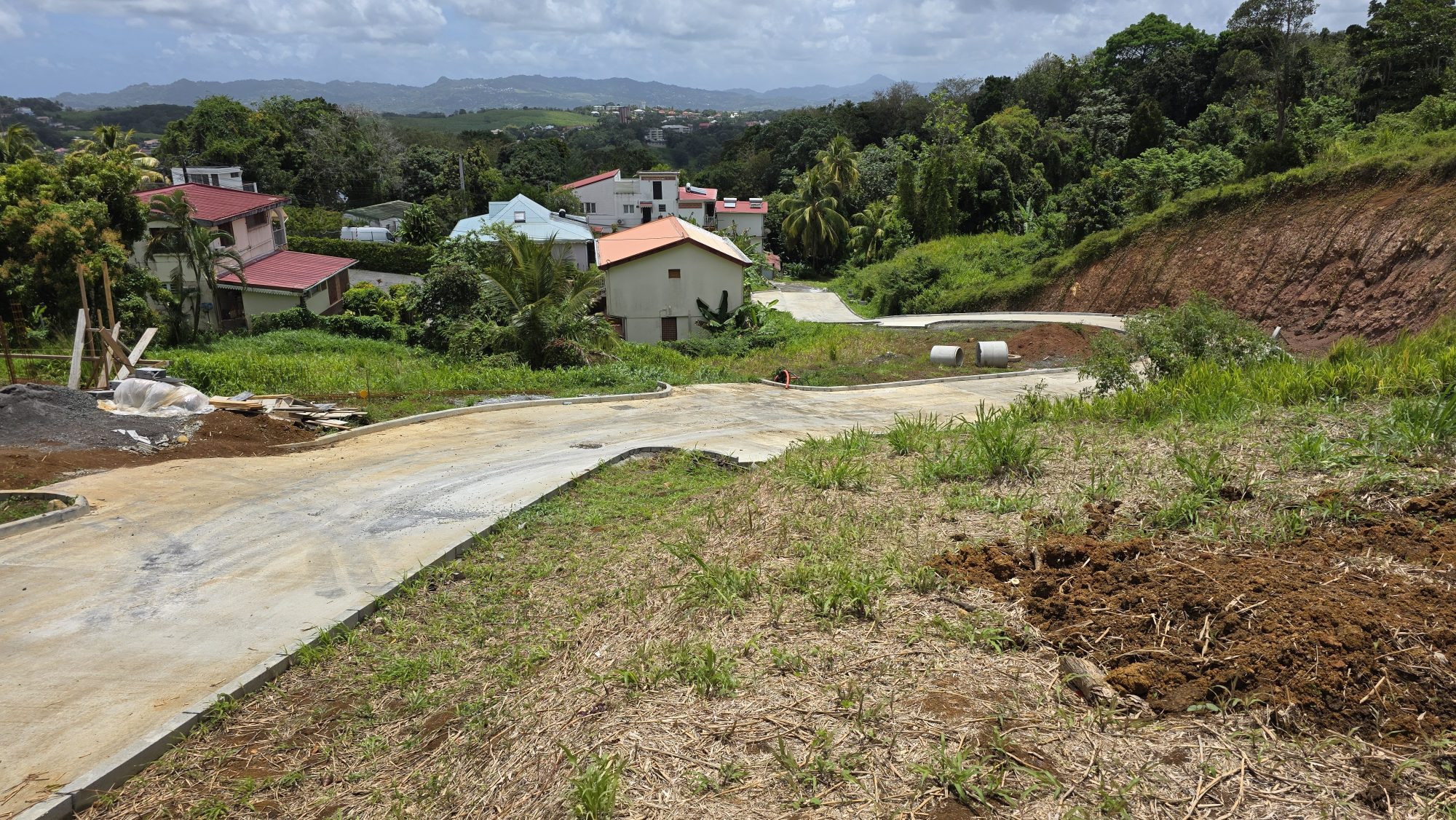 BUILDABLE AND SERVICED LAND 3