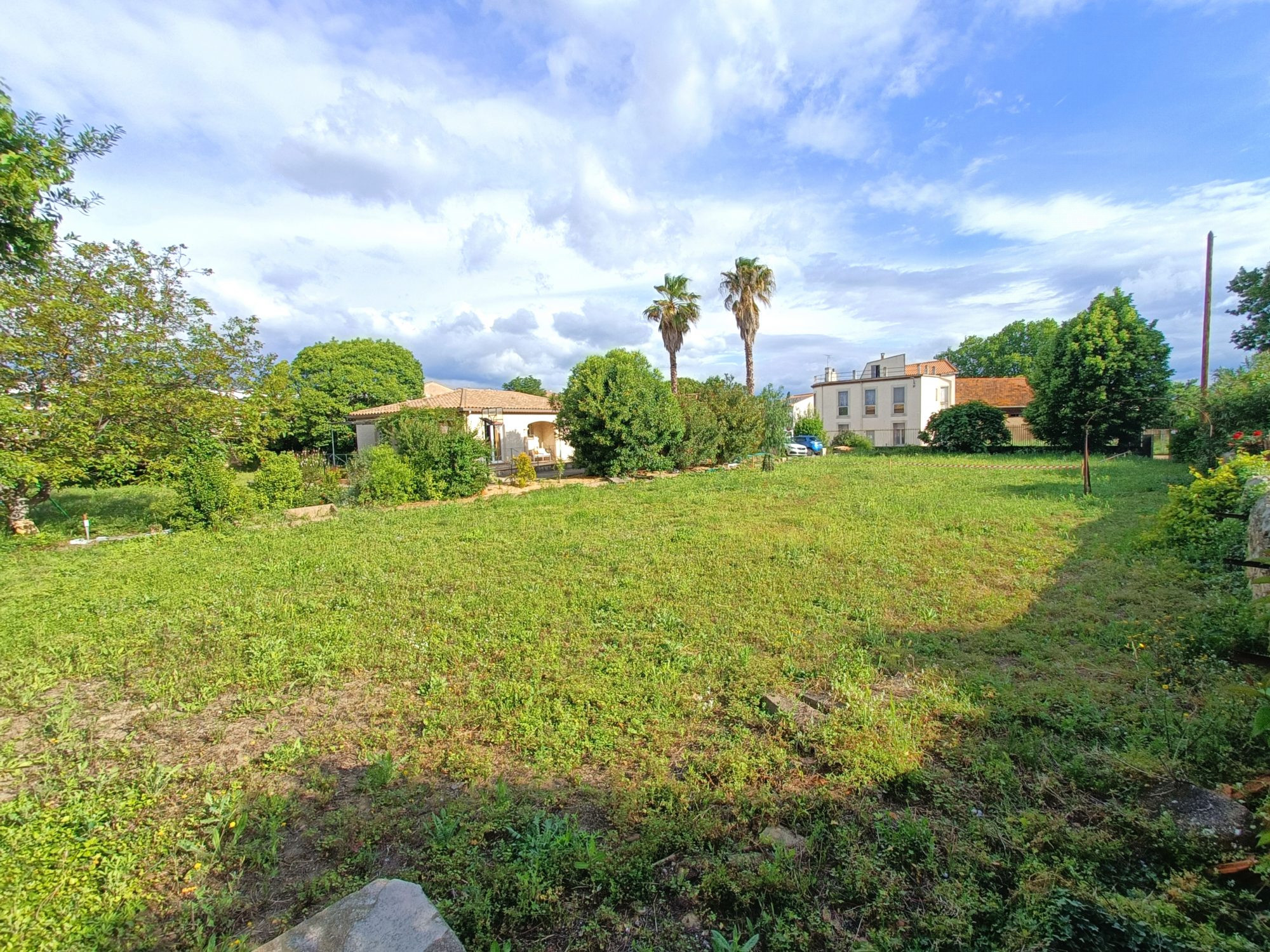 Terrain plat 769 m² pour maison de plain-pied – Centre-ville proche