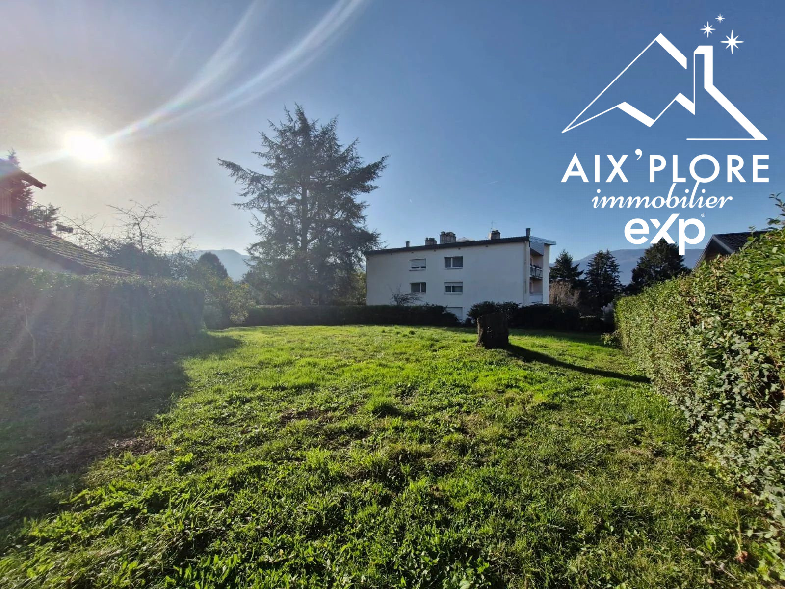 Terrain constructible de 595m² - Jacob-Bellecombette