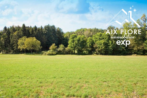 TERRAIN CONSTRUCTIBLE DE 3 195M2 · à Jujurieux · 215 000 €