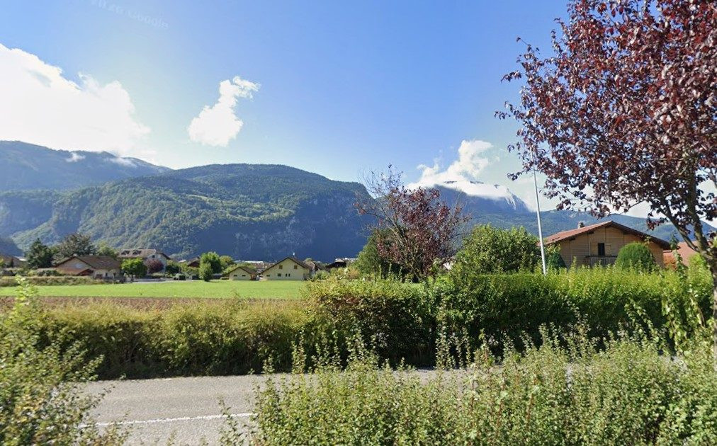Terrain 4 pièces 101 m² · à Cluses · 101 m² · 140 000 €