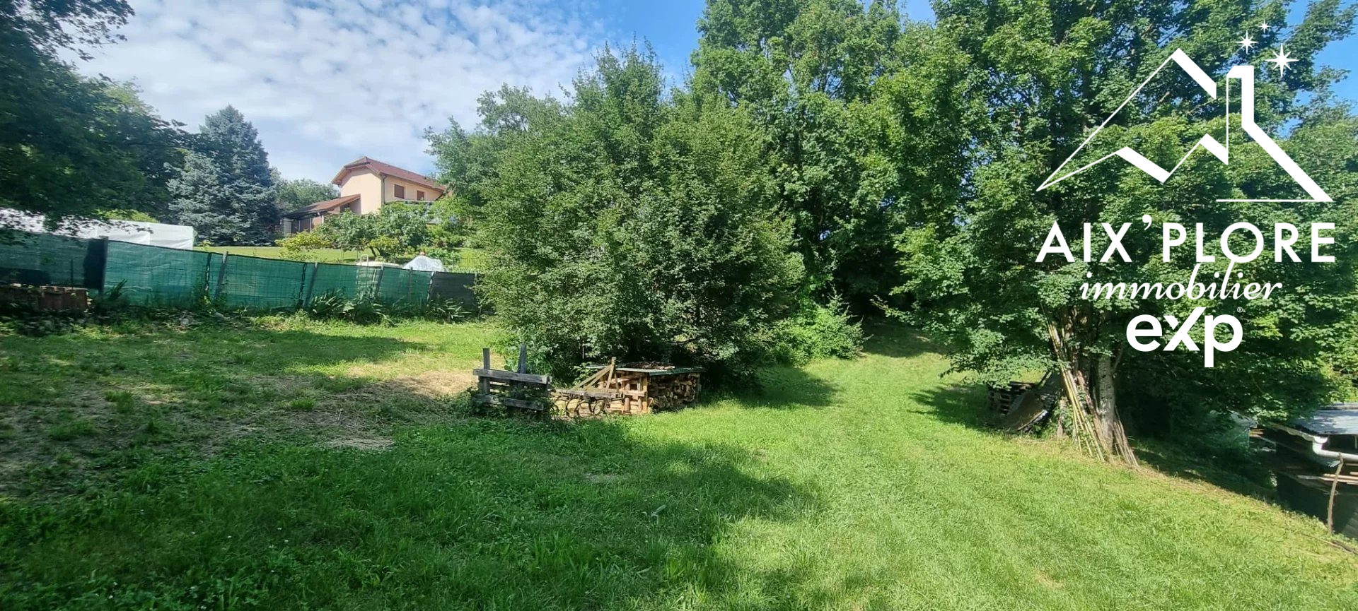 Terrain vue lac de 2546m² · à Conjux · 450 000 €