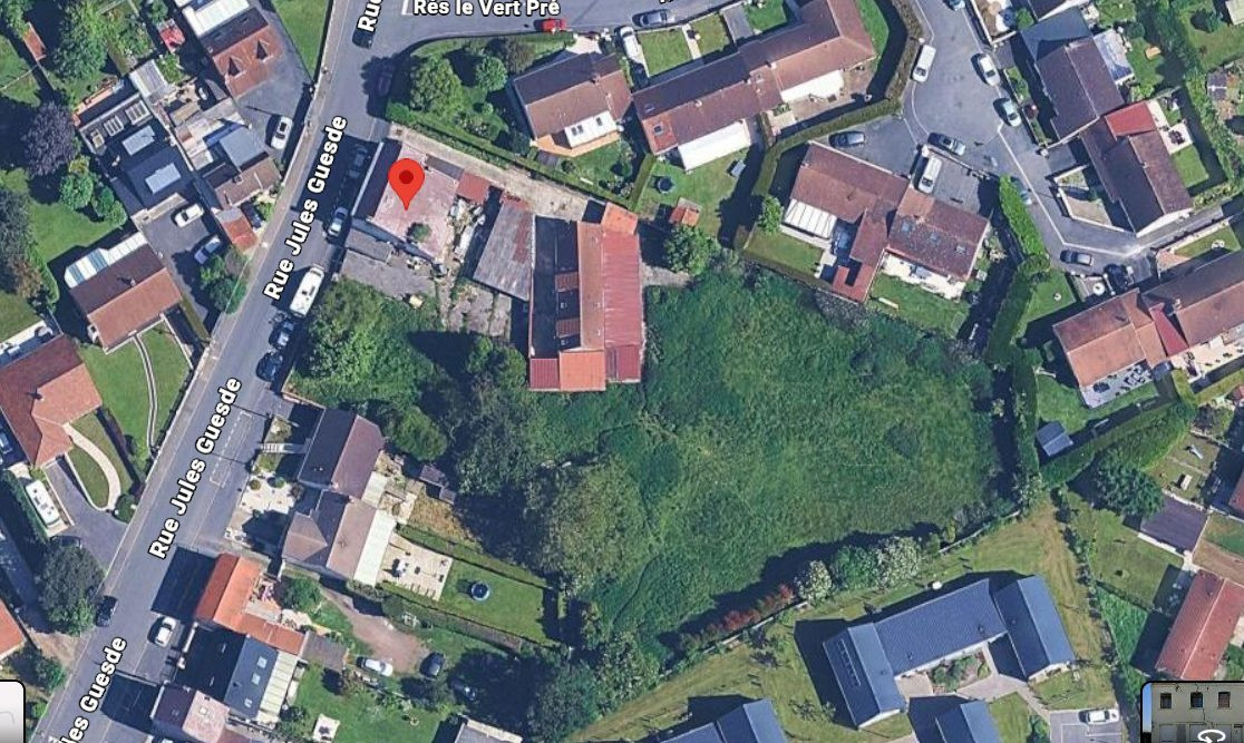 LIÉVIN – TERRAIN CONSTRUCTIBLE DE 3 200 M² AVEC 30 M DE FAÇADE
