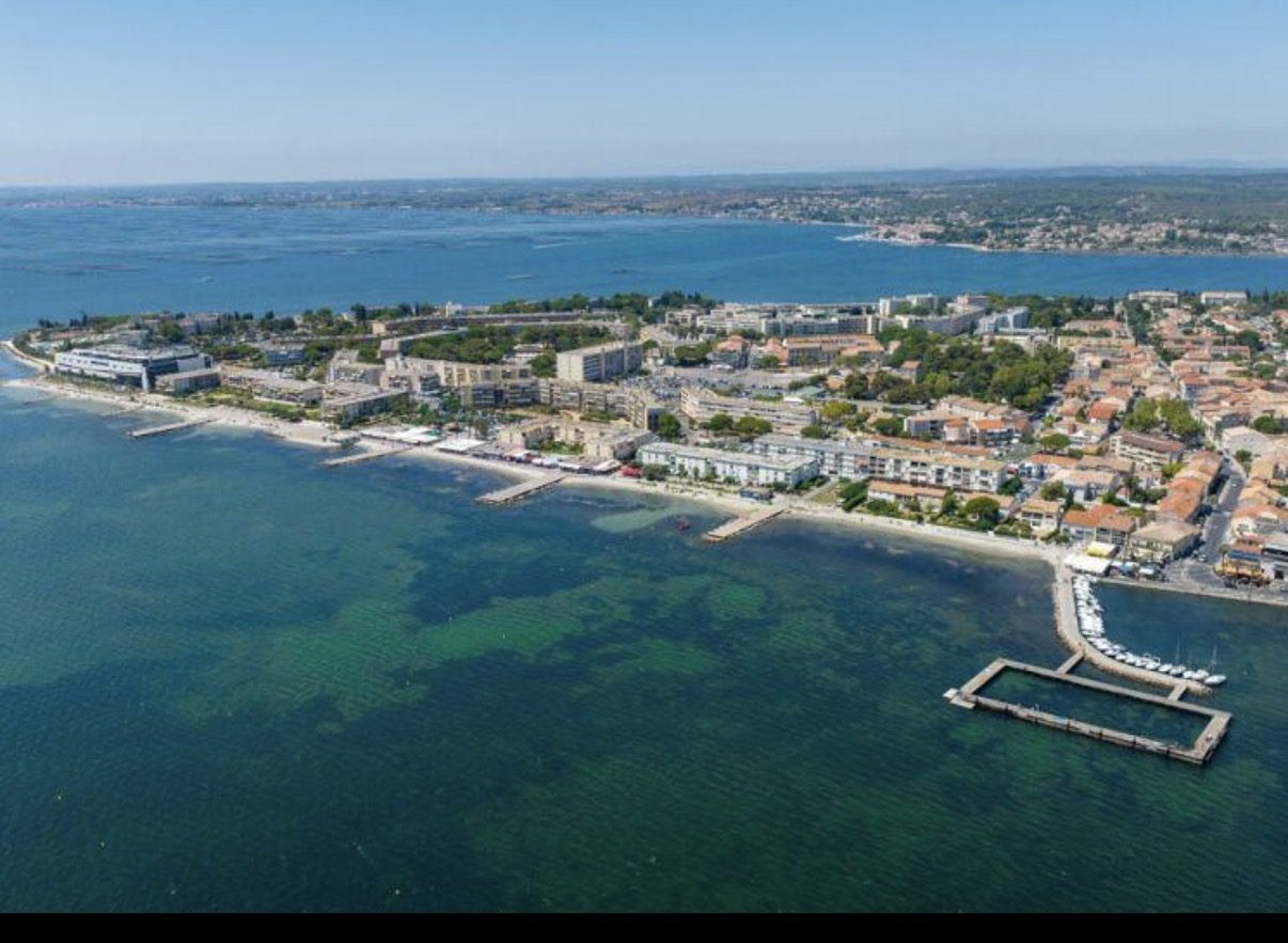 Buildable for sale in Balaruc-les-Bains
