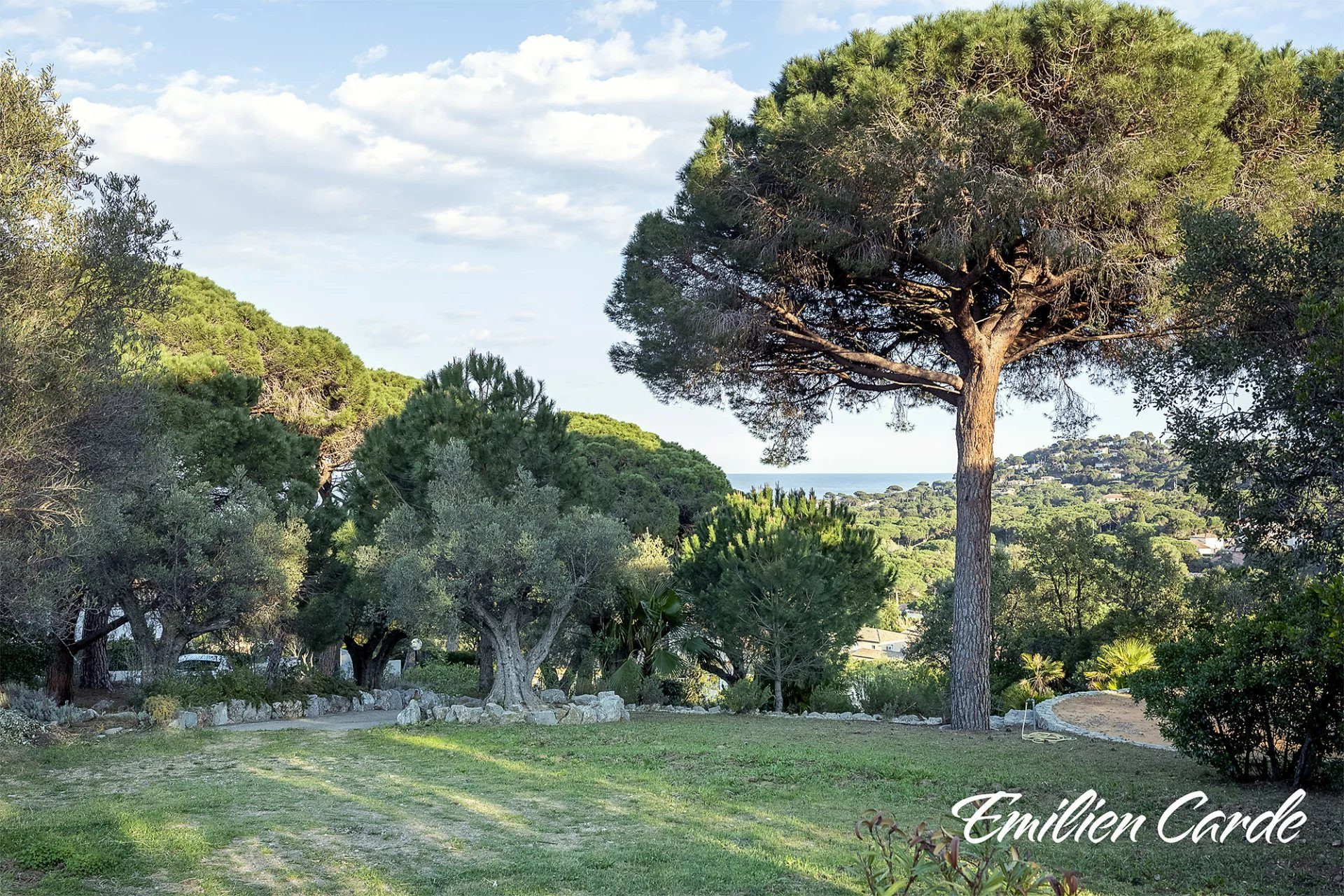 Terrain constructible à Sainte-Maxime · 1 500 000 €