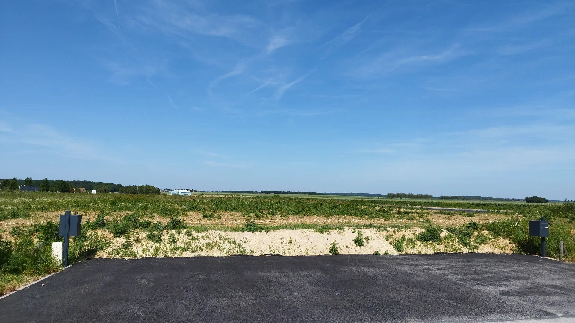 Terrain à bâtir 2443m²