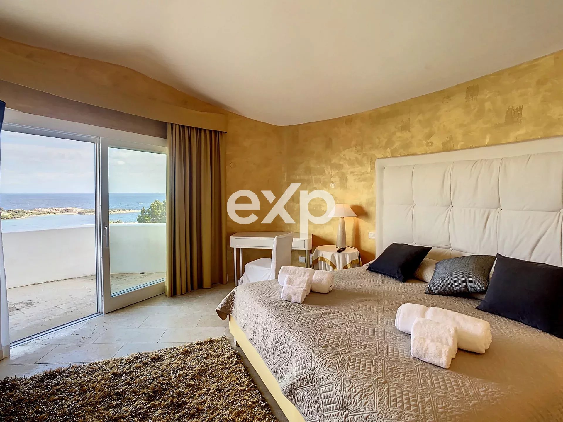 Villa moderna a Porto Cervo con vista mare panoramica - Ampie zone giorno, piscina e spa