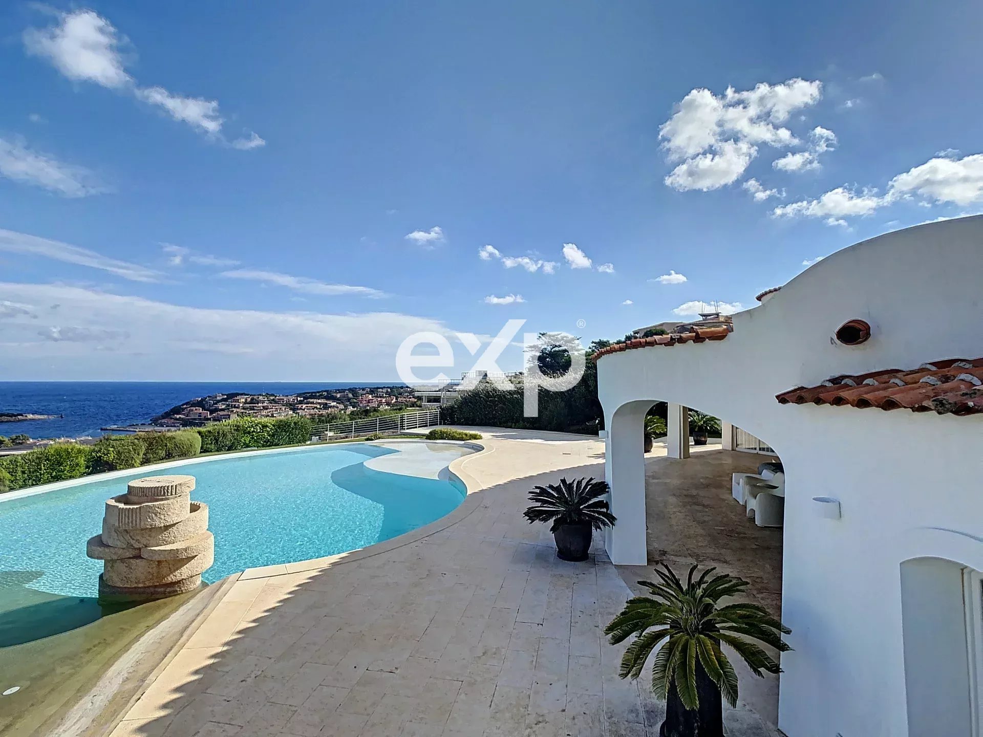 Villa moderna a Porto Cervo con vista mare panoramica - Ampie zone giorno, piscina e spa