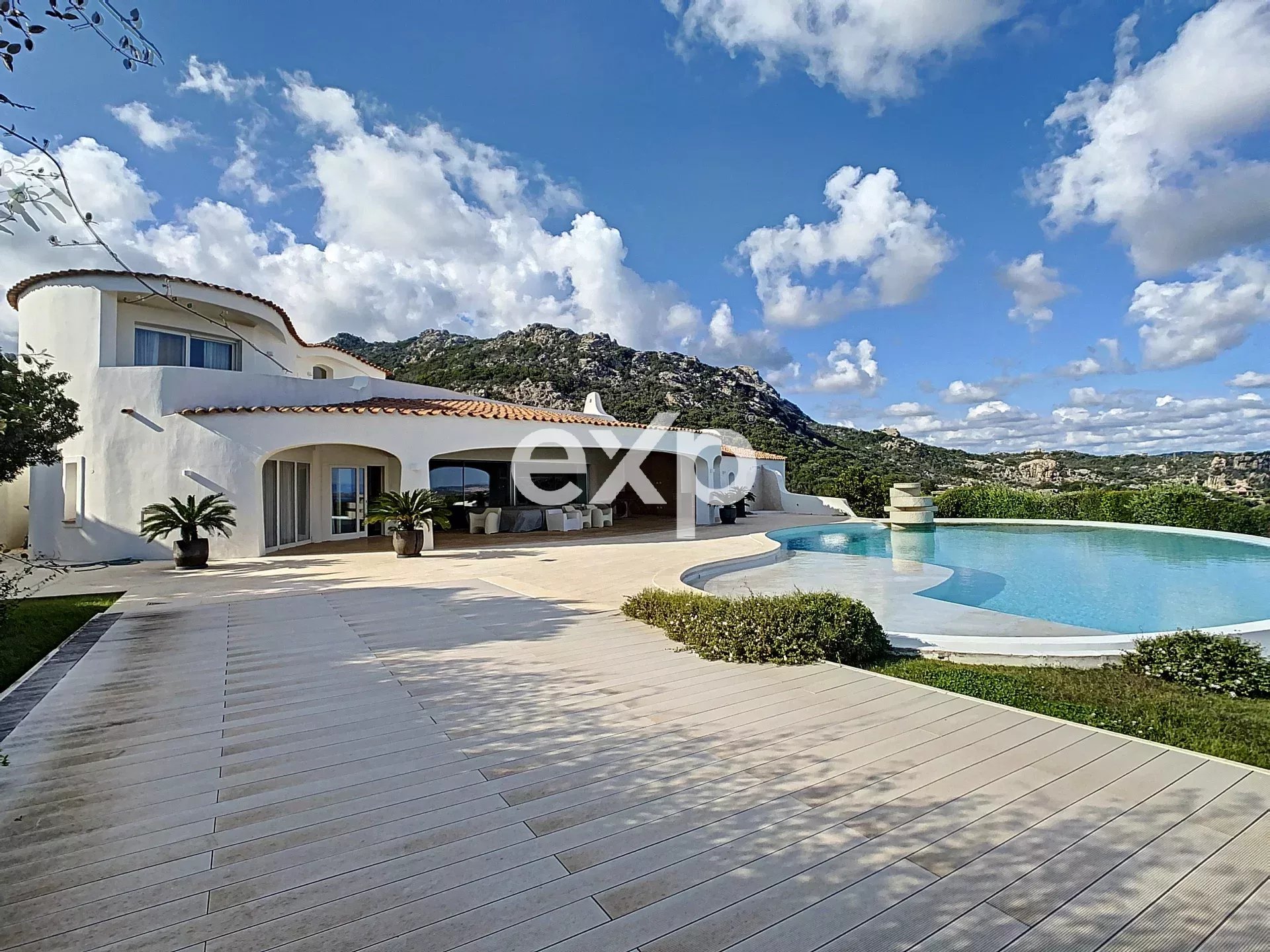 Villa moderna a Porto Cervo con vista mare panoramica - Ampie zone giorno, piscina e spa