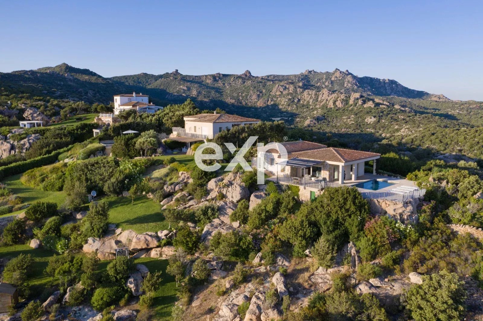 Affitto Villa con piscina vista mare vicino Porto Cervo