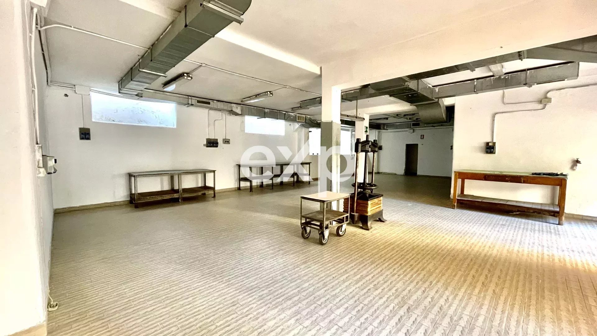 Affittasi 200mq locale ad uso magazzino/laboratorio a Roma adiac. Baldo degli Ubaldi
