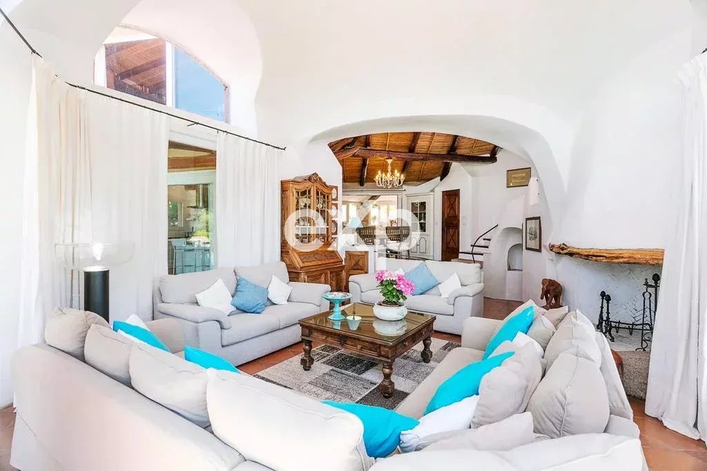 Villa con piscina e vista mare a Cala di Volpe -