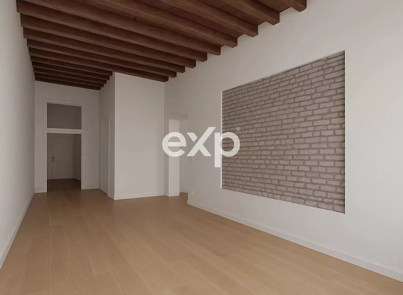 Venezia – Castello | Appartamento ristrutturato in palazzo del ’400 con affaccio sul Rio della Pietà