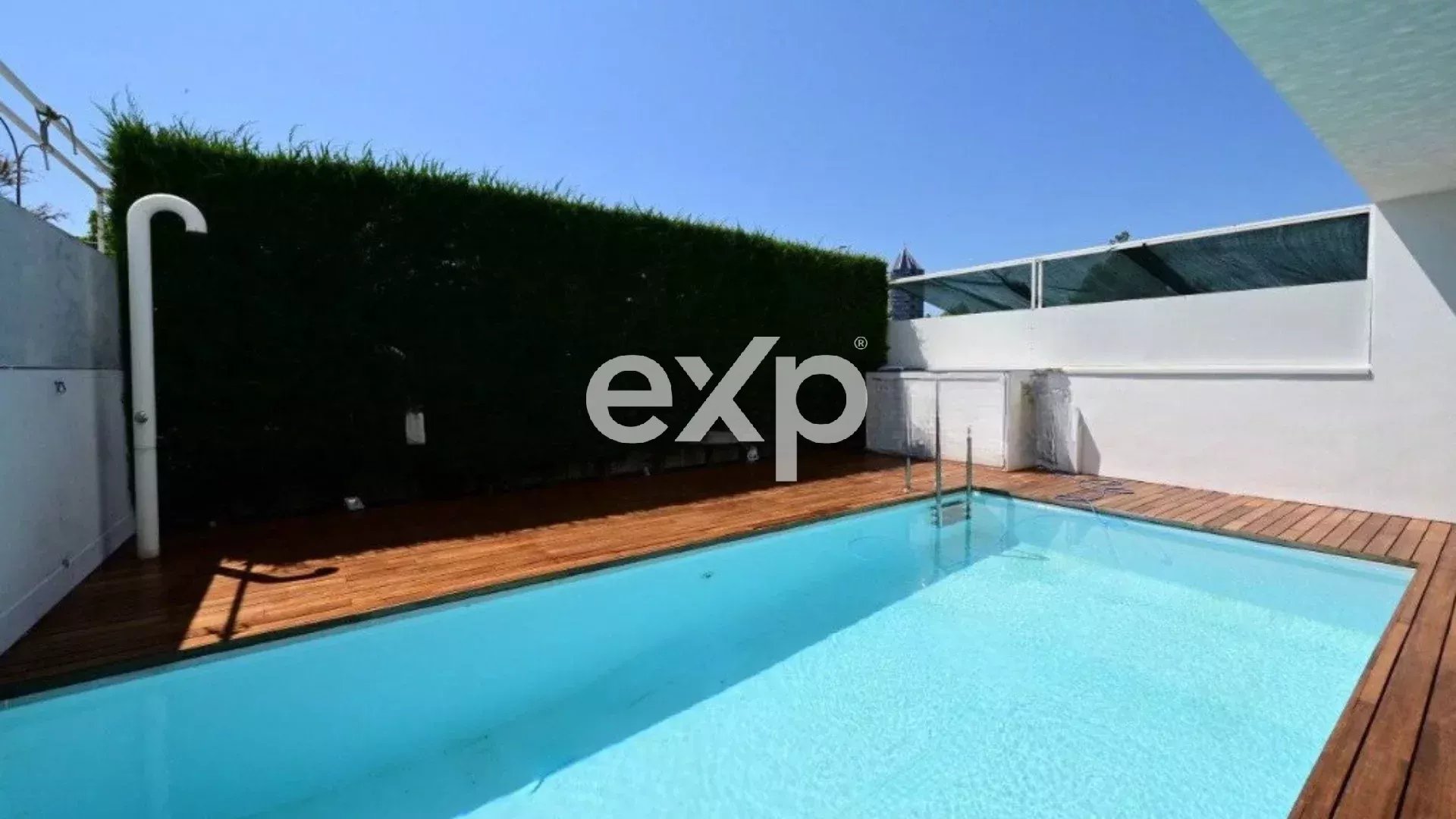 Jesolo - via Toscana - villa a schiera con piscina
