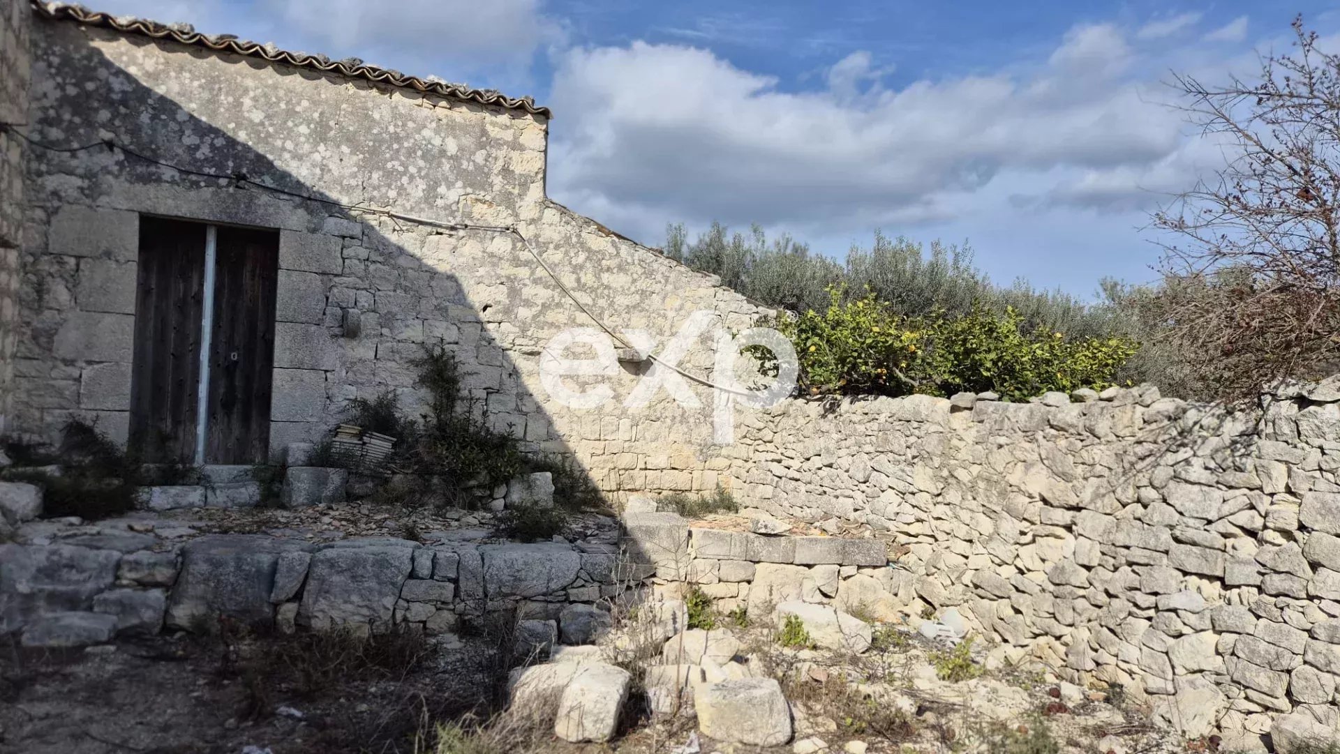 casa di campagna in pietra