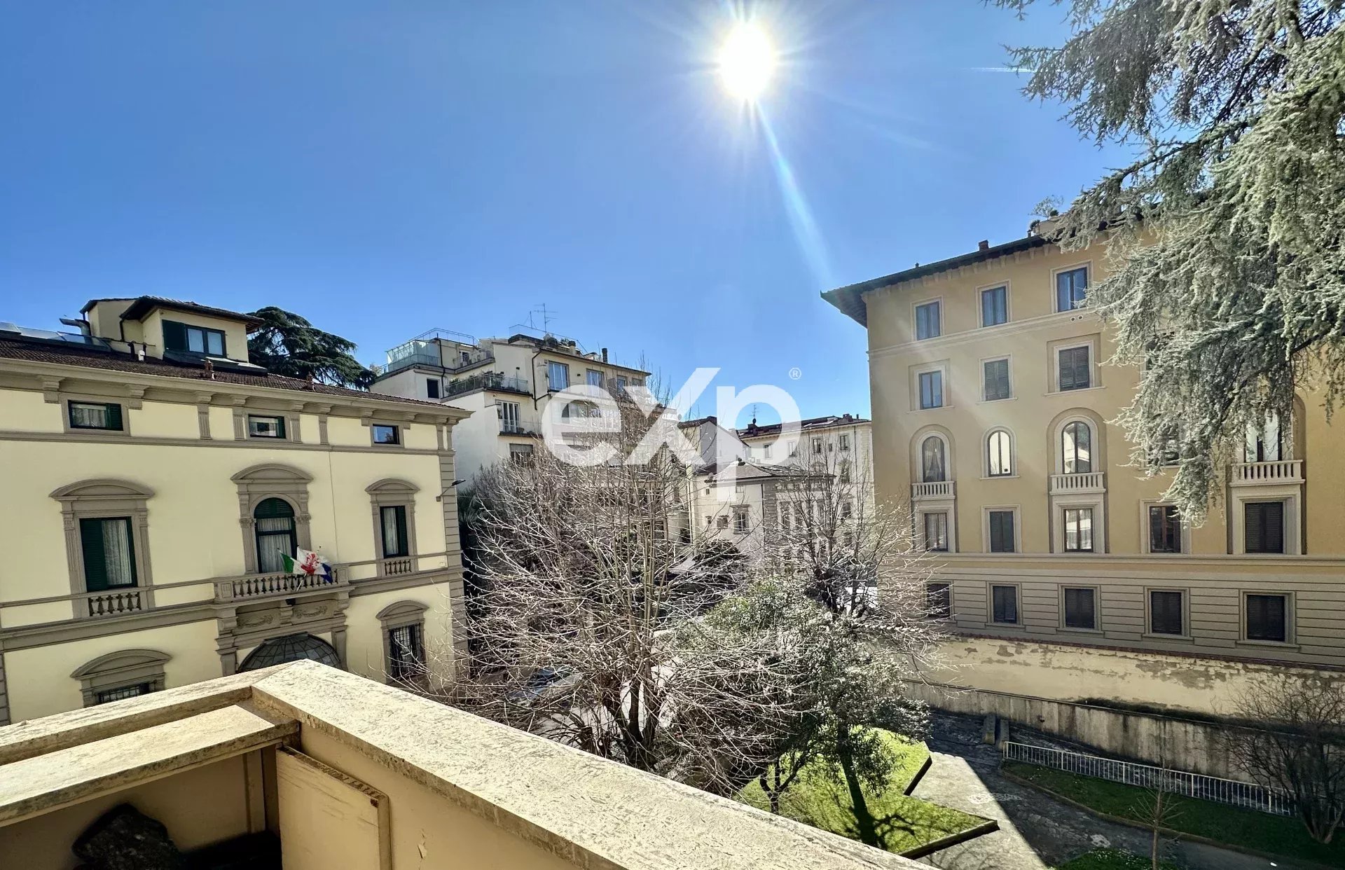Firenze: Prestigioso Appartamento con Affacci sul Verde