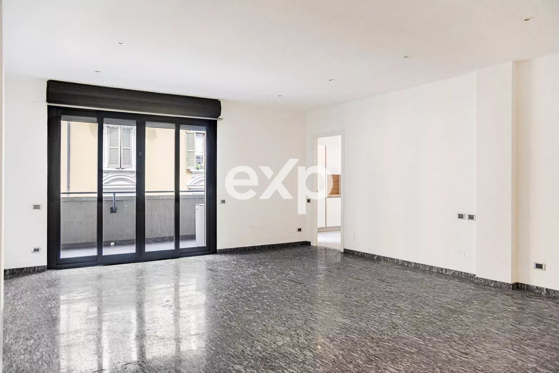 UFFICIO DI RAPPRESENTANZA CON TERRAZZI E BOX – VIA GUSTAVO FARA 13, MILANO