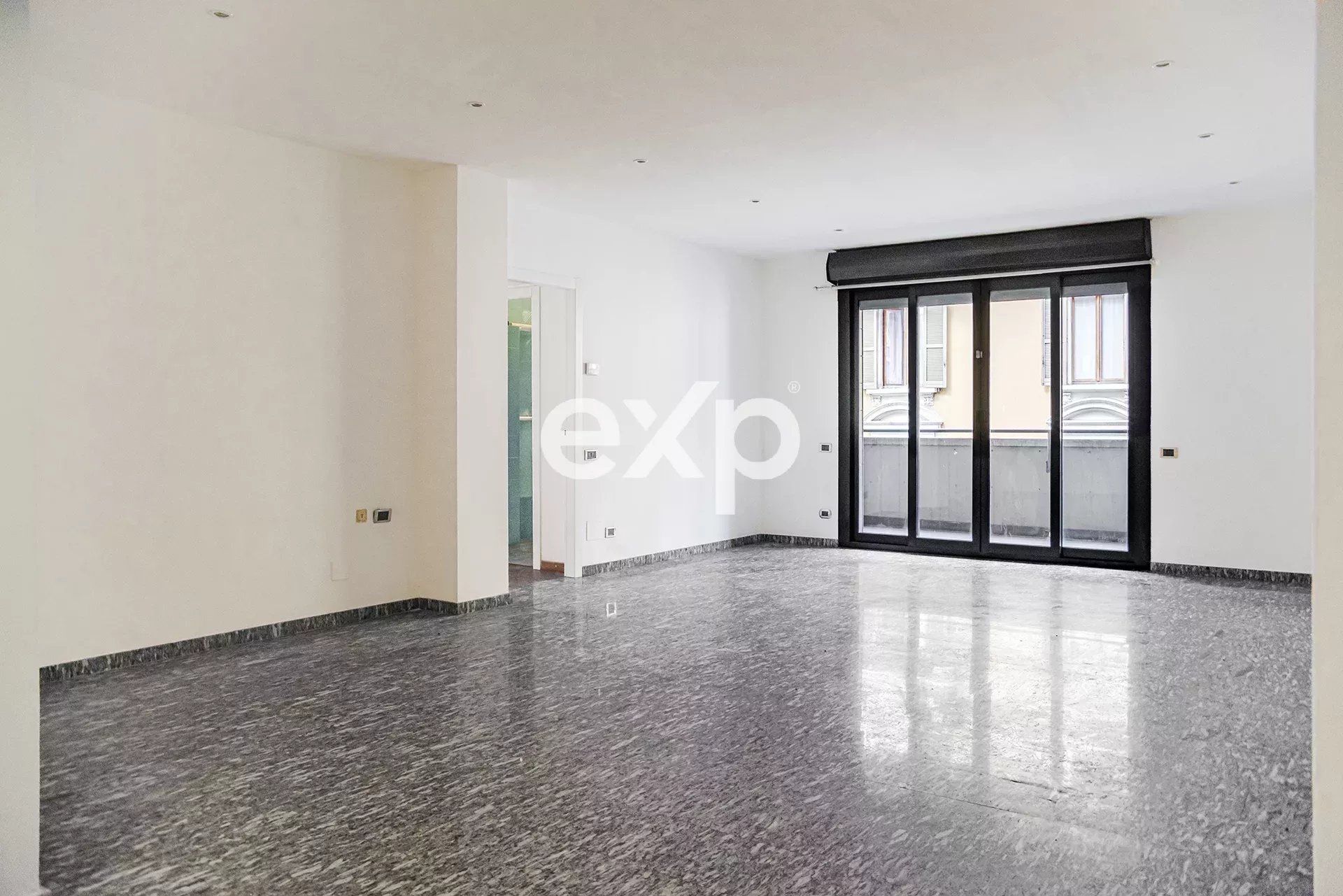 UFFICIO DI RAPPRESENTANZA CON TERRAZZI E BOX – VIA GUSTAVO FARA 13, MILANO