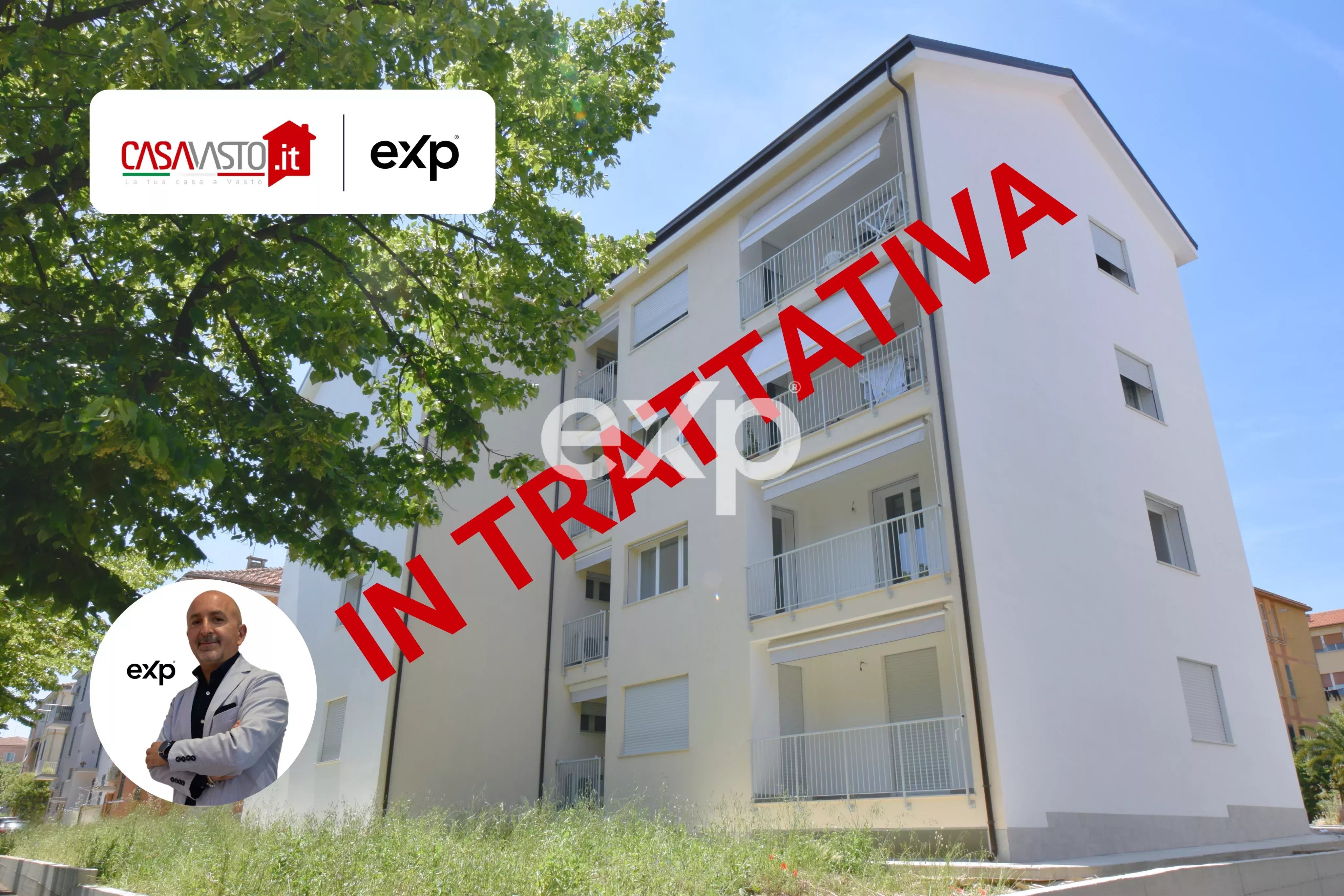 Casa di nuova costruzione con vista su parco